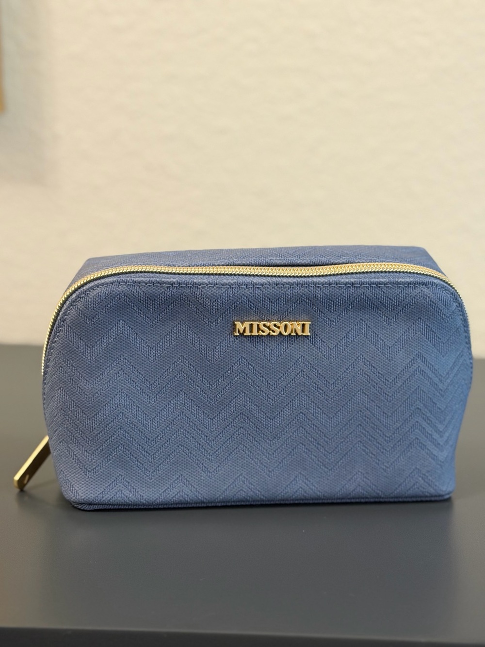 Missoni Delta Luxury Blue Chevron Gold Logo Travel Cosmetic Case Bag NWOT
